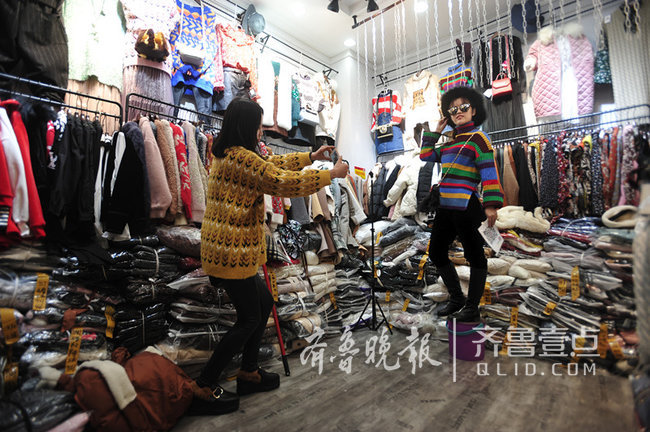 不等不靠的女漢子——濟南濼口服裝城里的創(chuàng)業(yè)者